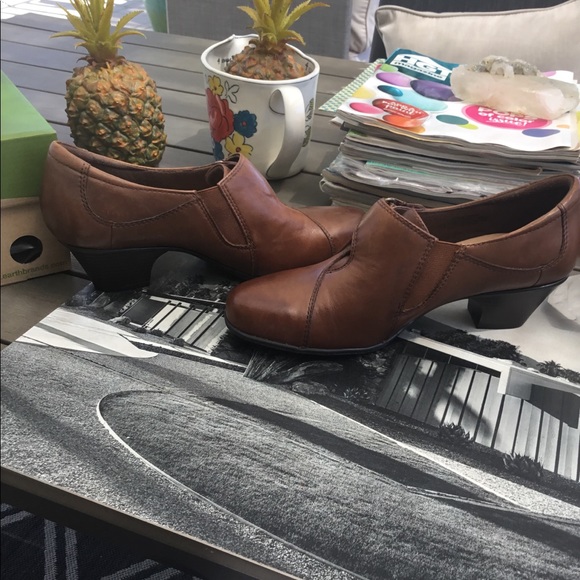 🆕W BOX EARTH VOYAGER ALMOND CALF LEATHER BOOTIES - Picture 4 of 7